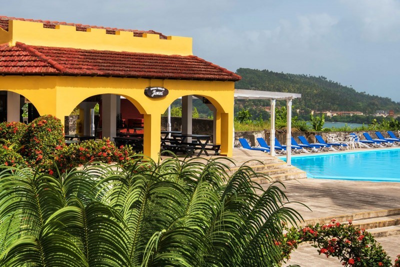 Hotel El Castillo External View And Swimming Pool