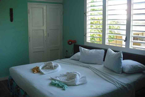 Los Delfines Casa Particular, Cienfuegos, Cuba bedroom view