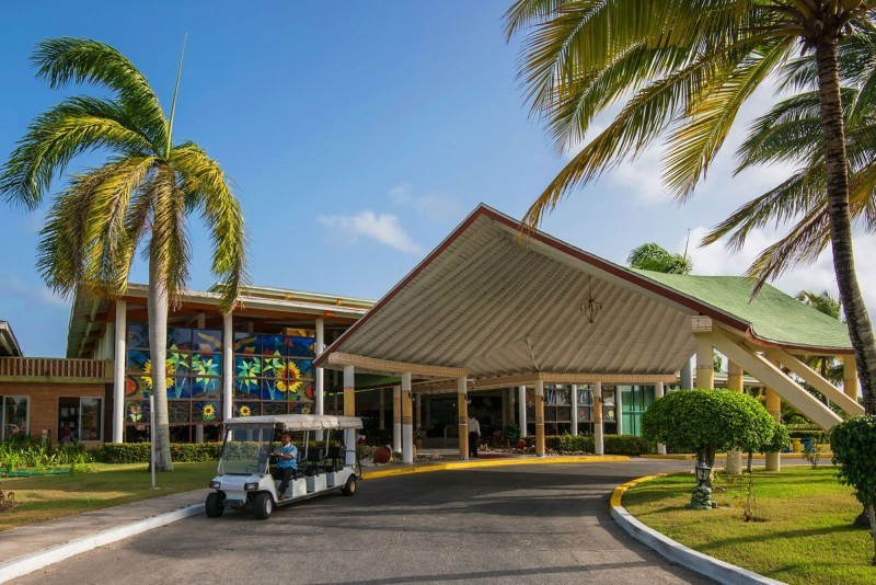Playa Costa Verde Hotel Entrance