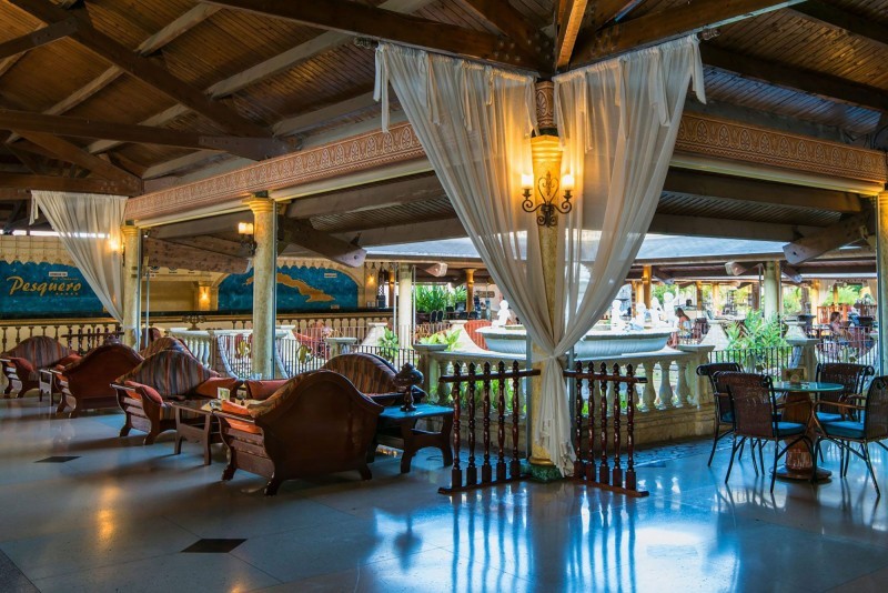 Playa Pesquero Hotel Lobby Bar