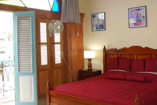 Casa Suite Plaza Vieja Havana double bedroom